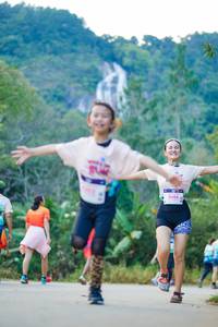 BIB: 2040, 8084, 253
                            <button type="button" onclick="openModal(18881005)" class="btn btn-primary btn-sm float-right btn-popup" data-toggle="modal" data-target=".modal-high-quality">
                        <i class="fas fa-shopping-cart"></i> Add to Cart
                    </button>
                                            <button type="button" onclick="isThisMe(18881005, true)" class="btn btn-success btn-sm float-right btn-popup btn-isme hidden" data-toggle="tooltip" data-placement="bottom" title="นี่คือรูปของคุณใช่ไหม คลิกที่นี่เพื่อเอาเข้าอัลบั้ม">
                        <i class="fas fa-plus"></i> Add to album
                    </button>
                    <button type="button" onclick="isThisMe(18881005, false)" class="btn btn-warning btn-sm float-right btn-popup btn-isnotme hidden">
                        <i class="fas fa-ban"></i> Remove from album
                    </button>